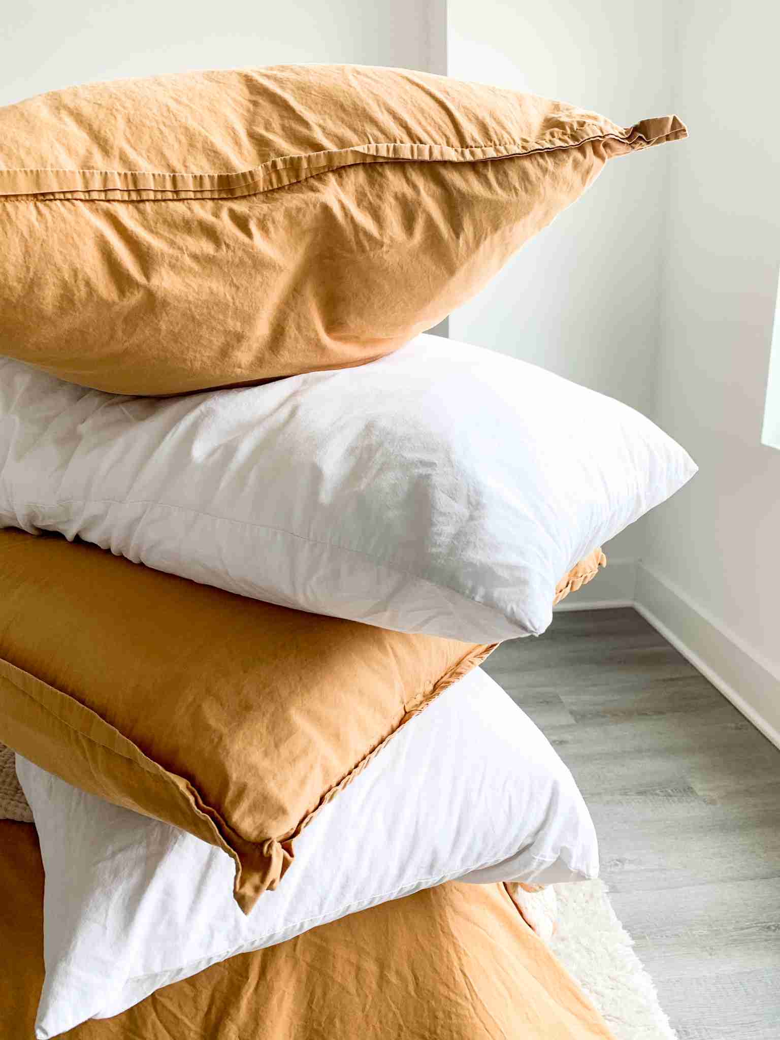Best Nontoxic Pillow Brands (a Complete Guide)