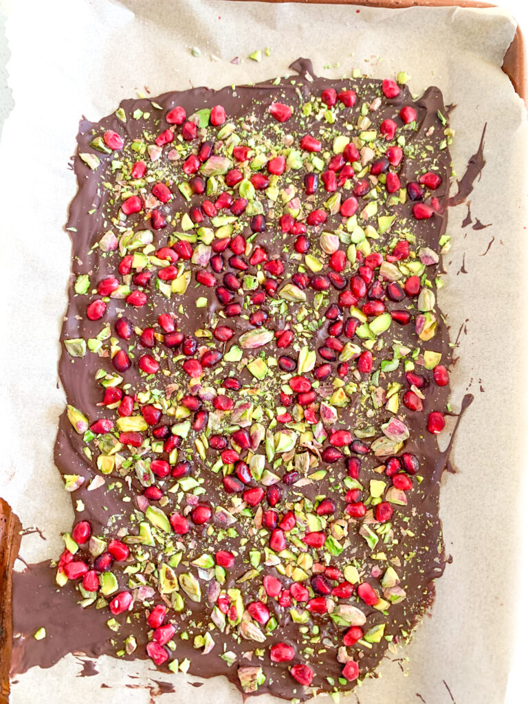 setup made pistachio pomegranate chocolate bark