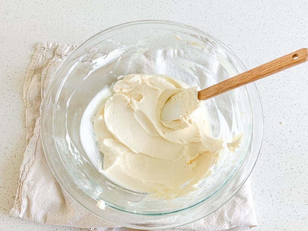 cream cheese frosting for fruit pizzas made