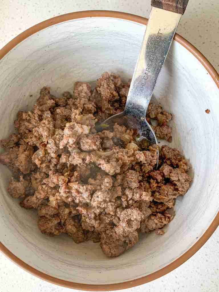 cooked ground beef in a bowl