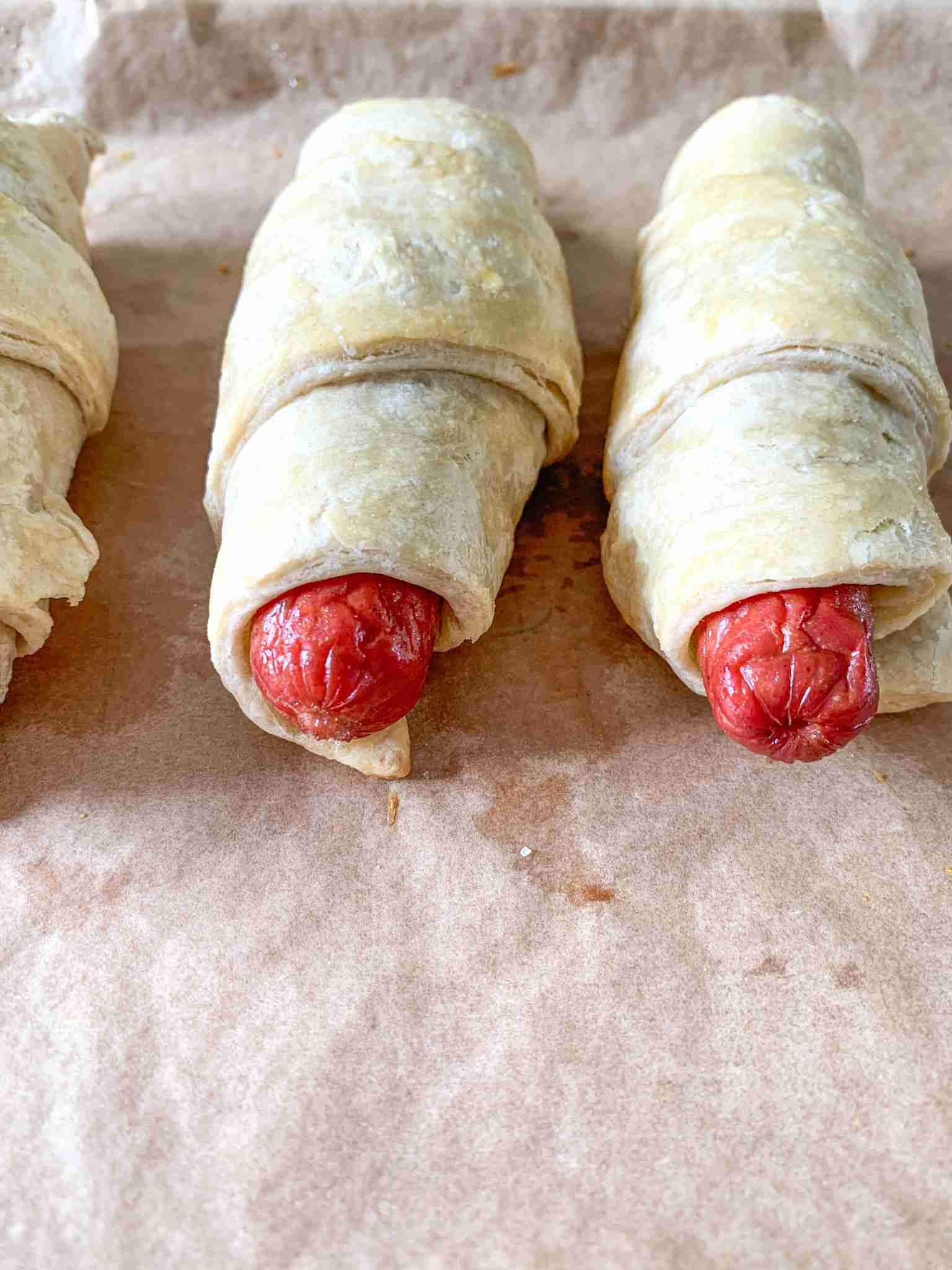 How to Make Hot Dogs Wrapped in Crescent Rolls: Easy & Delicious!