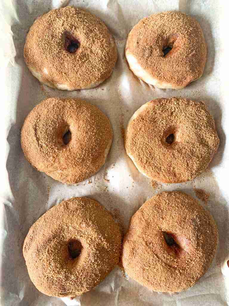 baking pan of unbaked sourdough cinnamon crunch bagels