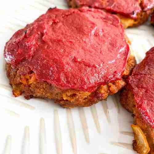 freshly cooked meatloaf burgers