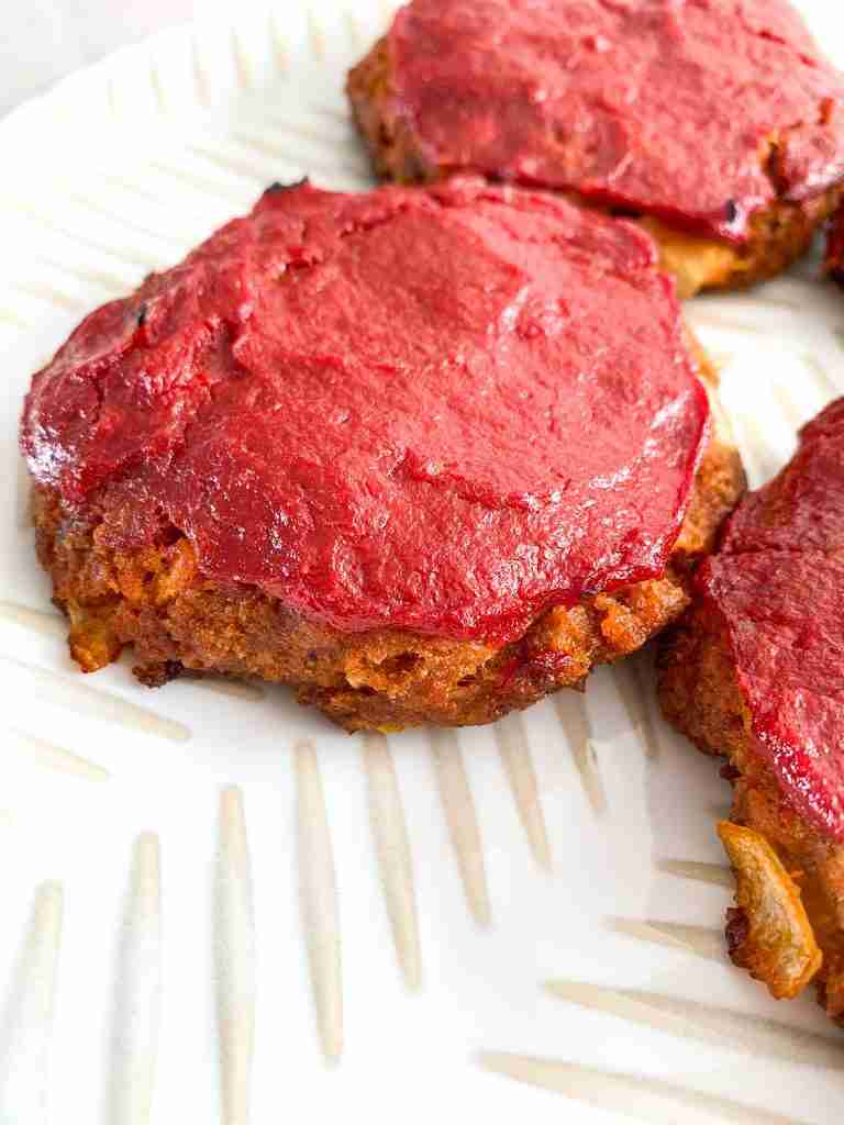 freshly cooked meatloaf burgers