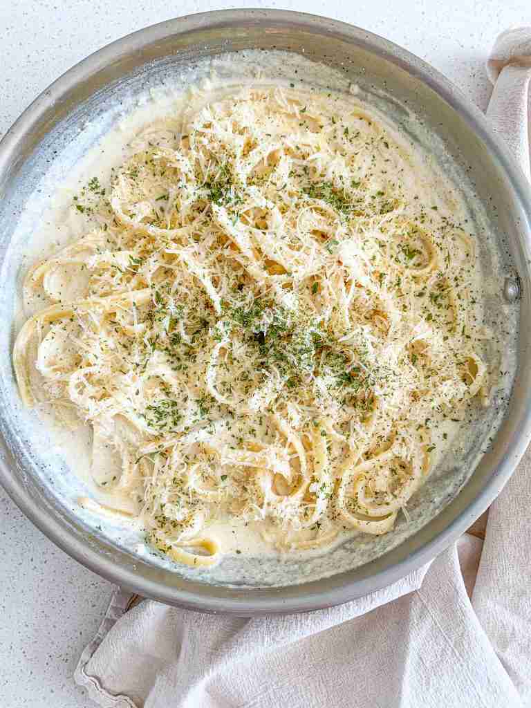 freshly cooked better than olive garden alfredo sauce