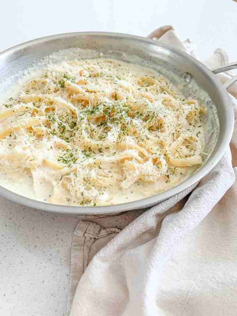 freshly cooked better than olive garden alfredo sauce