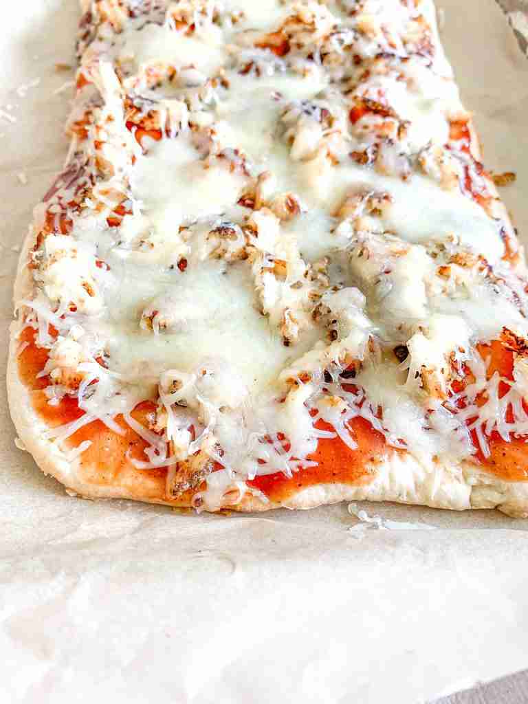 freshly cooked bbq chicken flatbread pizza