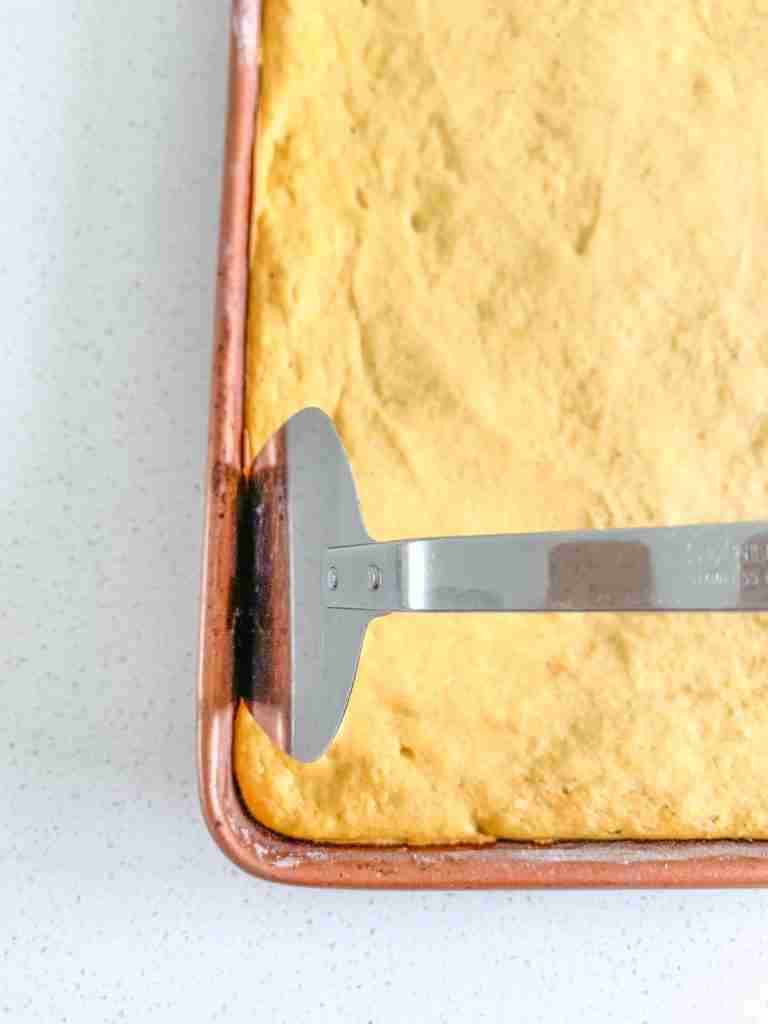 loosening sourdough pumpkin cake from pan