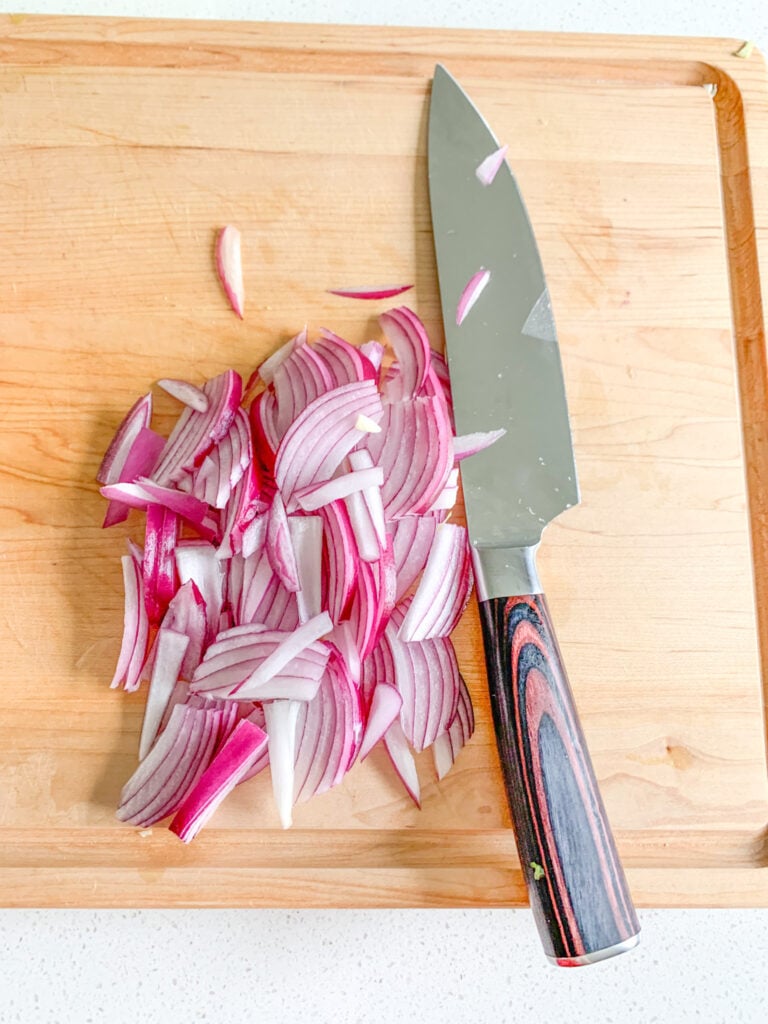 red onion sliced