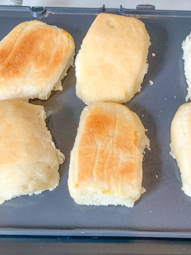 toasting slider buns