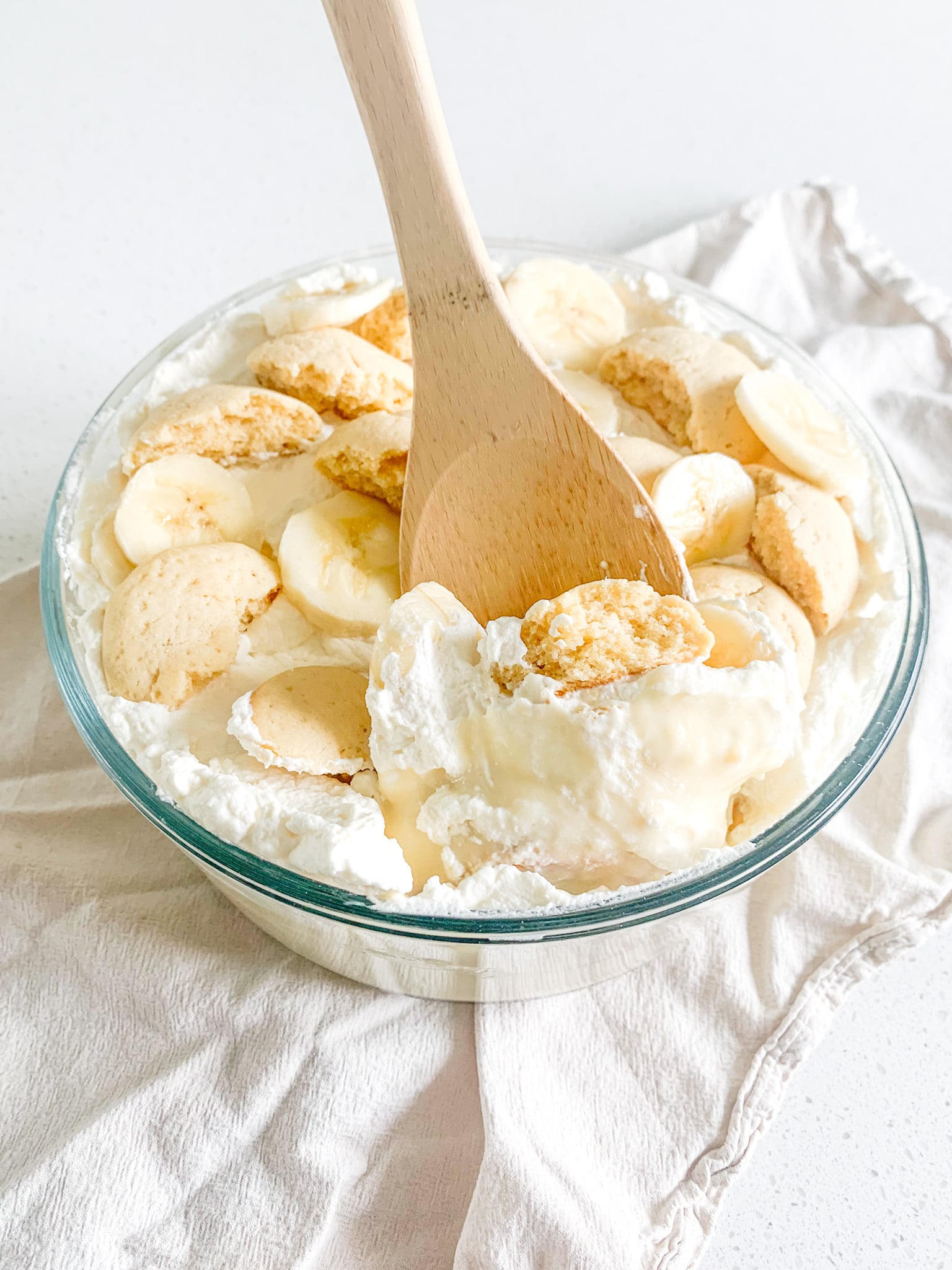 freshly made and assembled southern banana pudding