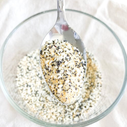 freshly made homemade everything bagel seasoning